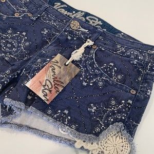 Vanilla Star Printed Shorts With Lace Detail